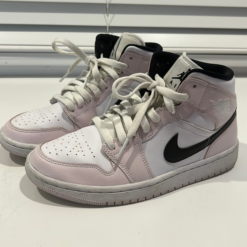 COPY - Wmns Air Jordan 1 Mid 'Barely Rose'